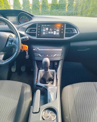 Peugeot 308 cena 33000 przebieg: 155000, rok produkcji 2014 z Wolsztyn małe 154